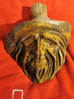Handgeschnitze Holzfigur