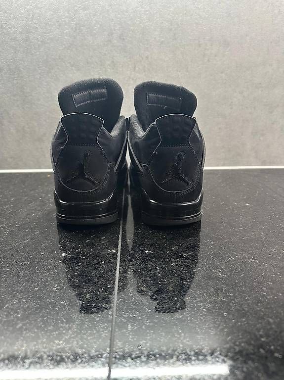 Herrenschuhe: Jordan 4 Black Cat – Gebraucht aus Wallisellen von MarlonH 1