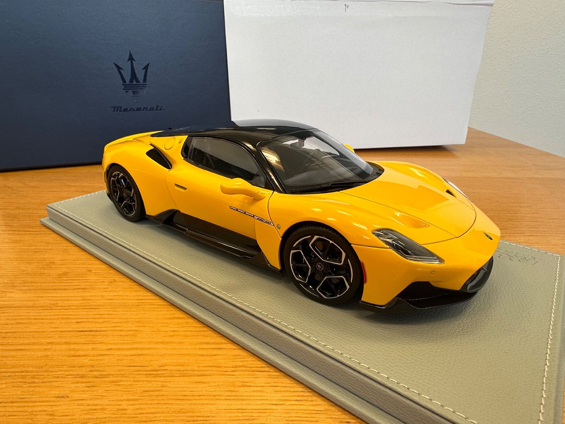 BBR Models Modellini d'auto: BBR Maserati MC20 giallo open 1/18 – Nuovo e nell'imballaggio originale da Stein AR venduto da Krabbe2 4