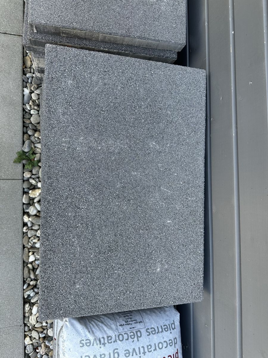 Rivestimenti per pavimenti: Sommer-Schnäppchen, 30 neue Gartenplatten – Nuovo (secondo la descrizione) da Zihlschlacht venduto da Amedisli 1