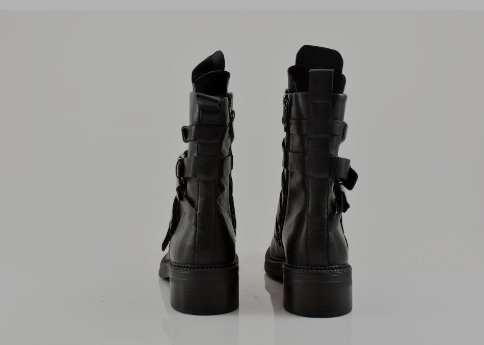 Damenschuhe: neue DNKY Leder Stefeletten Gothic / Punk Gr.41 – Neu (gemäss Beschreibung) aus Zürich von Daniela51 6