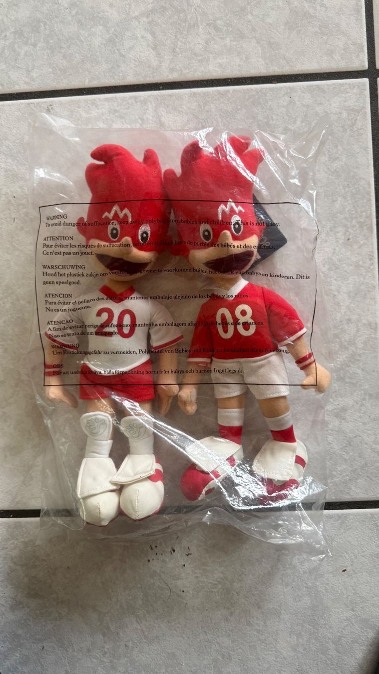 Statuette: Mascotte coppa euro 2008 calcio – Nuovo (secondo la descrizione) da Monte Carasso venduto da Ely67