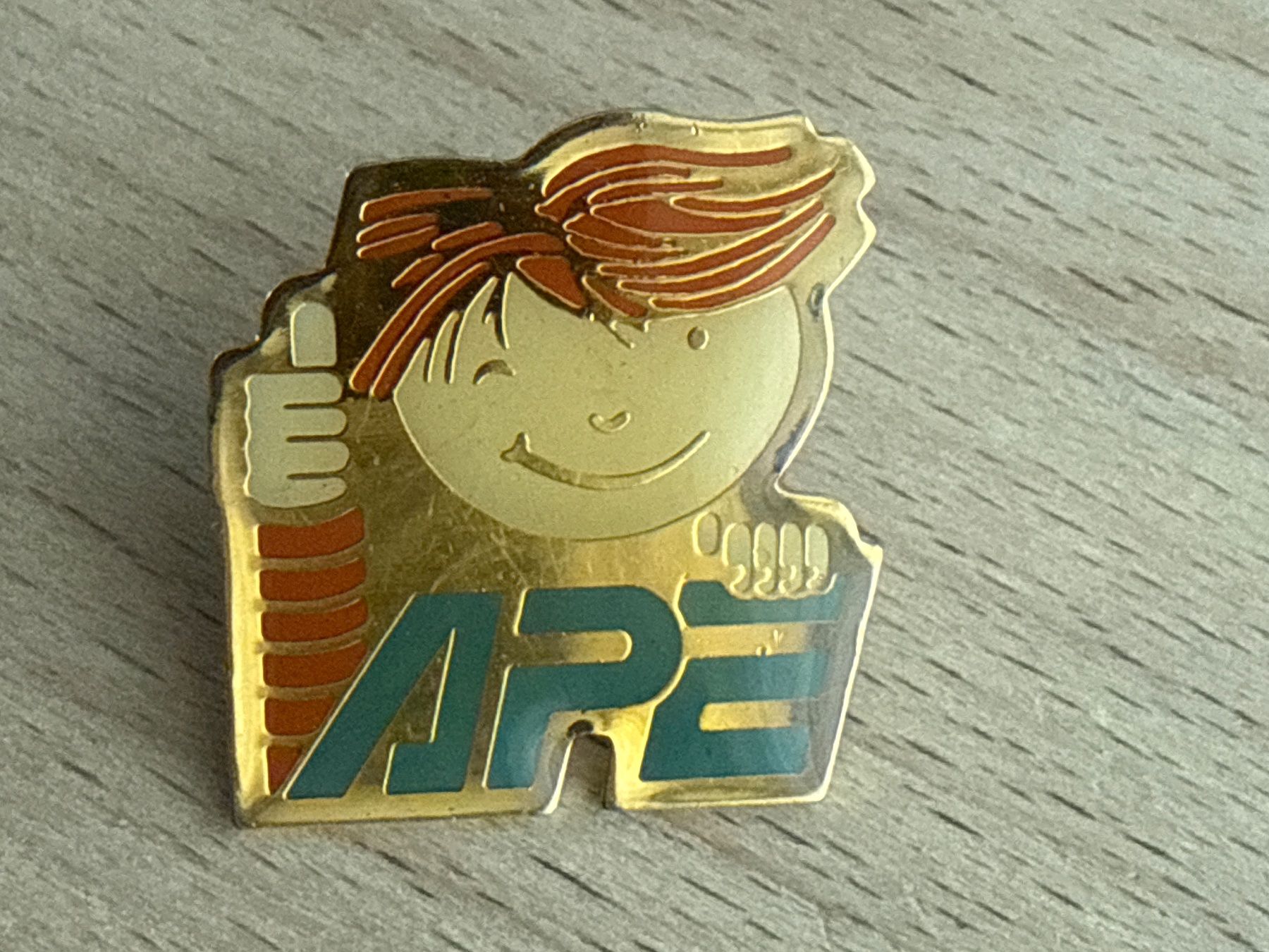 Plaquettes & Badges: Pin APE – D'occasion à Glattbrugg par Schweigmatt