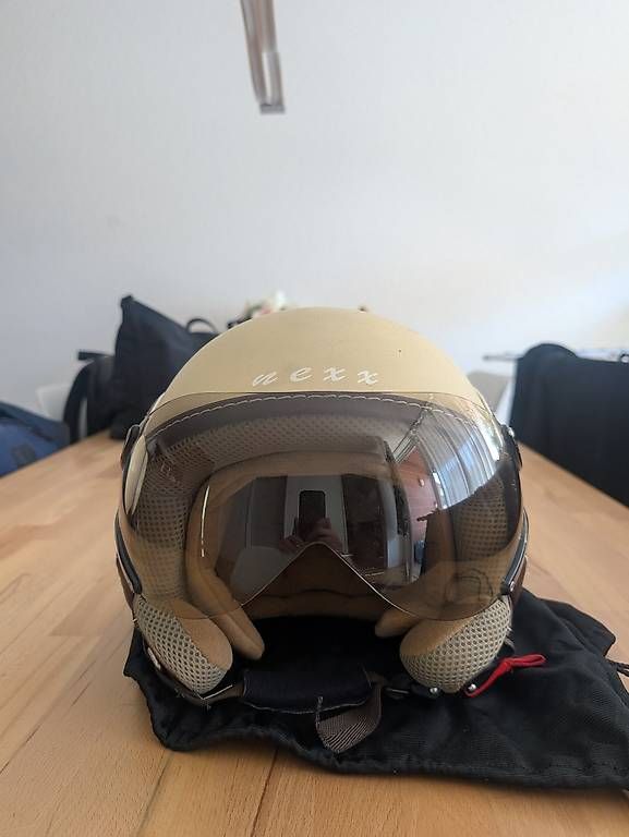 Voiturettes électriques: Zwei stilvolle Rollerhelme – D'occasion à Wallisellen par thehirsch 2