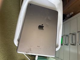Ipad 6. Generation - A1893 - icloude