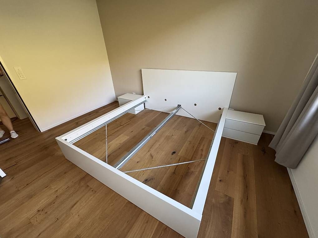 Ikea Betten: Bettgestell mit 2 Nachttischen – Gebraucht aus Bettwiesen von timmy.turner