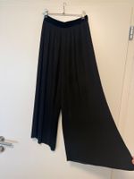 Zara - Plissee Hose mit weitem Bein - schwarz - S