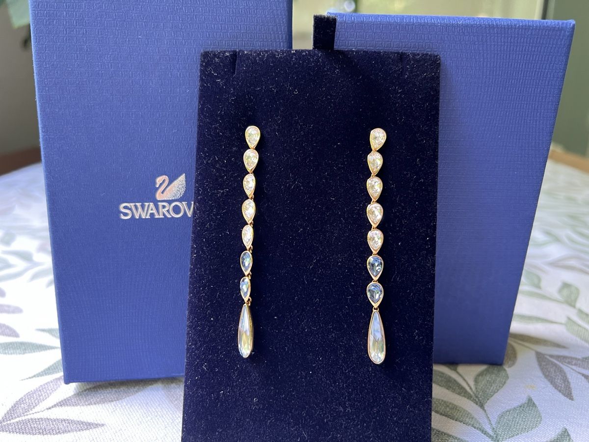 Swarovski Orecchini pendenti & Orecchini a lobo: Swarovski earrings – Nuovo (secondo la descrizione) da Corsier GE venduto da Karol_save_planet 1