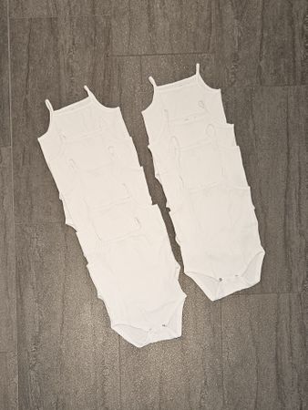 Baby Body ohne Ärmel mit Trägern weiss Grösse 68