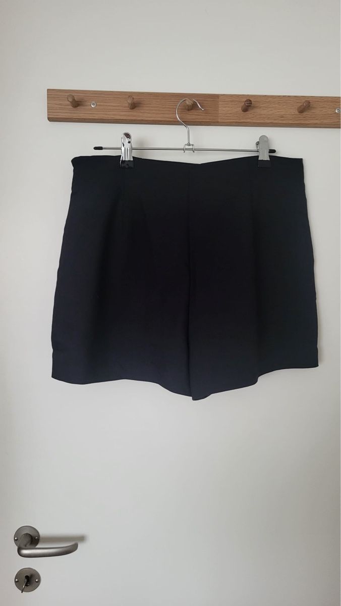 Pantaloni: Short noir taille haute, élégant - Taille L – Nuovo (secondo la descrizione) da Bülach venduto da sar_j6bk