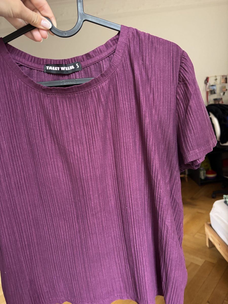 Tally Weijl T-shirt: T-shirt Tally Weijl violet – Usato da Martigny venduto da O96 1