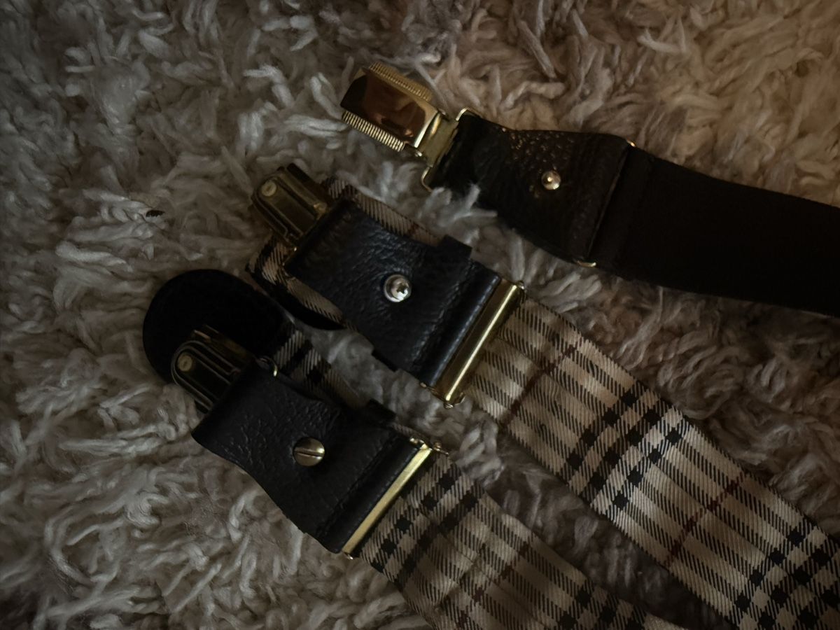 Sonstige Kleidung & Accessoires: Bretelles Burberry - 100% Soie  – Gebraucht aus Neuchâtel von Blek7 4