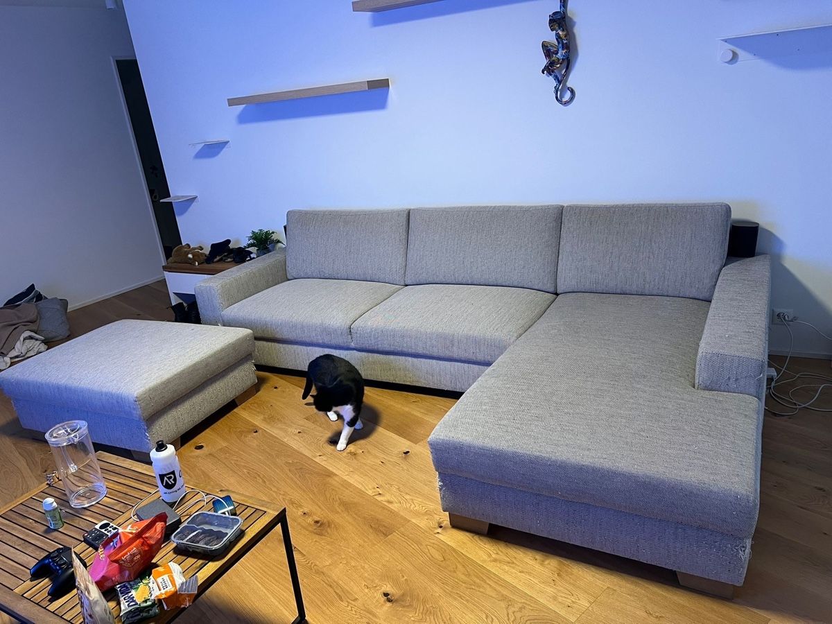 Ikea Divani: Gratis! IKEA SÖRVALLEN 3-Sitzer Sofa mit Hocker inkl. Staur. – Usato da Benglen venduto da Bobby21 2