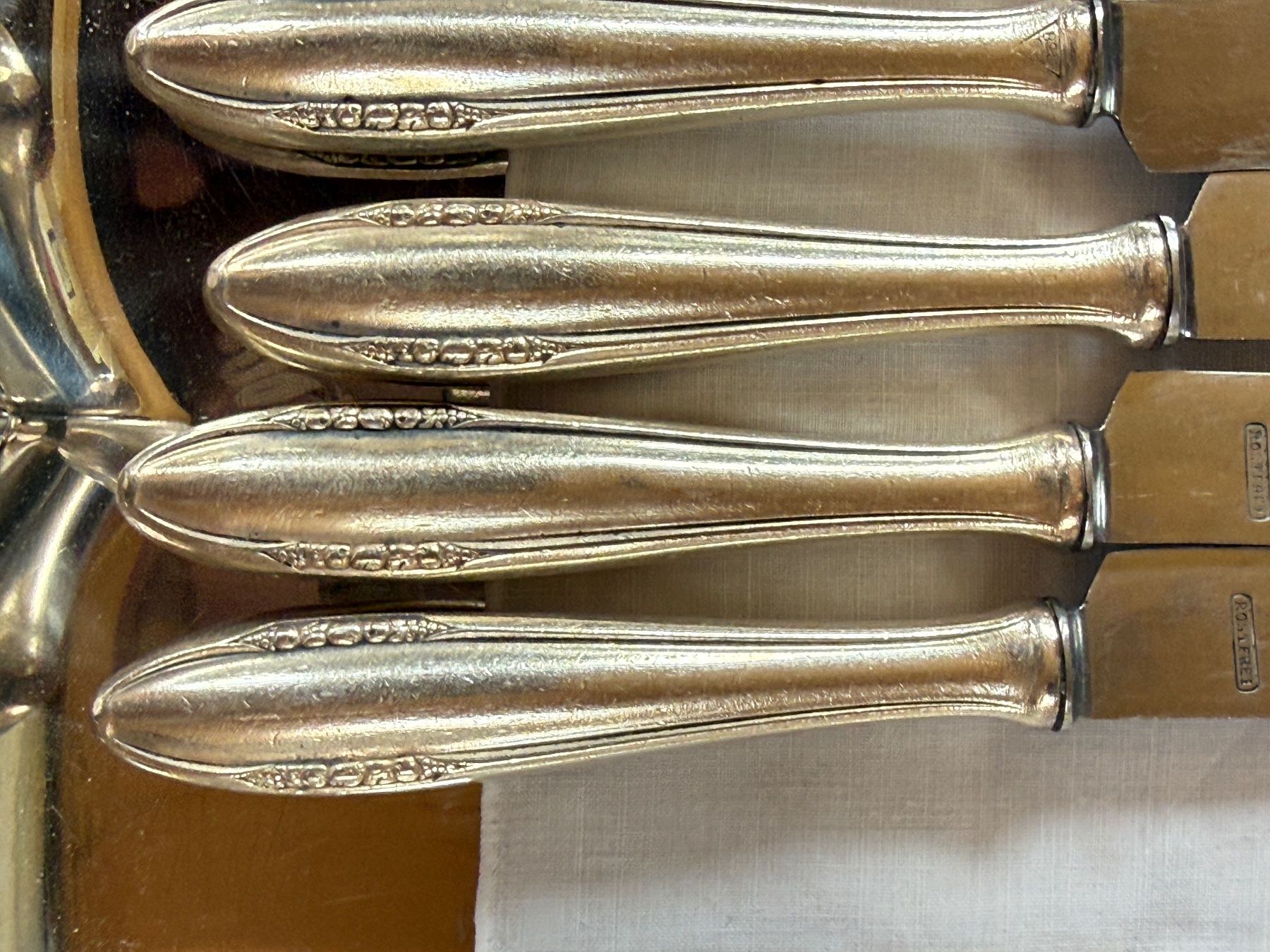 Set di posate: Messer versilbert 3 Sorten vintage total 9 stk – Usato da Wittwil venduto da Schnaeppli64 2
