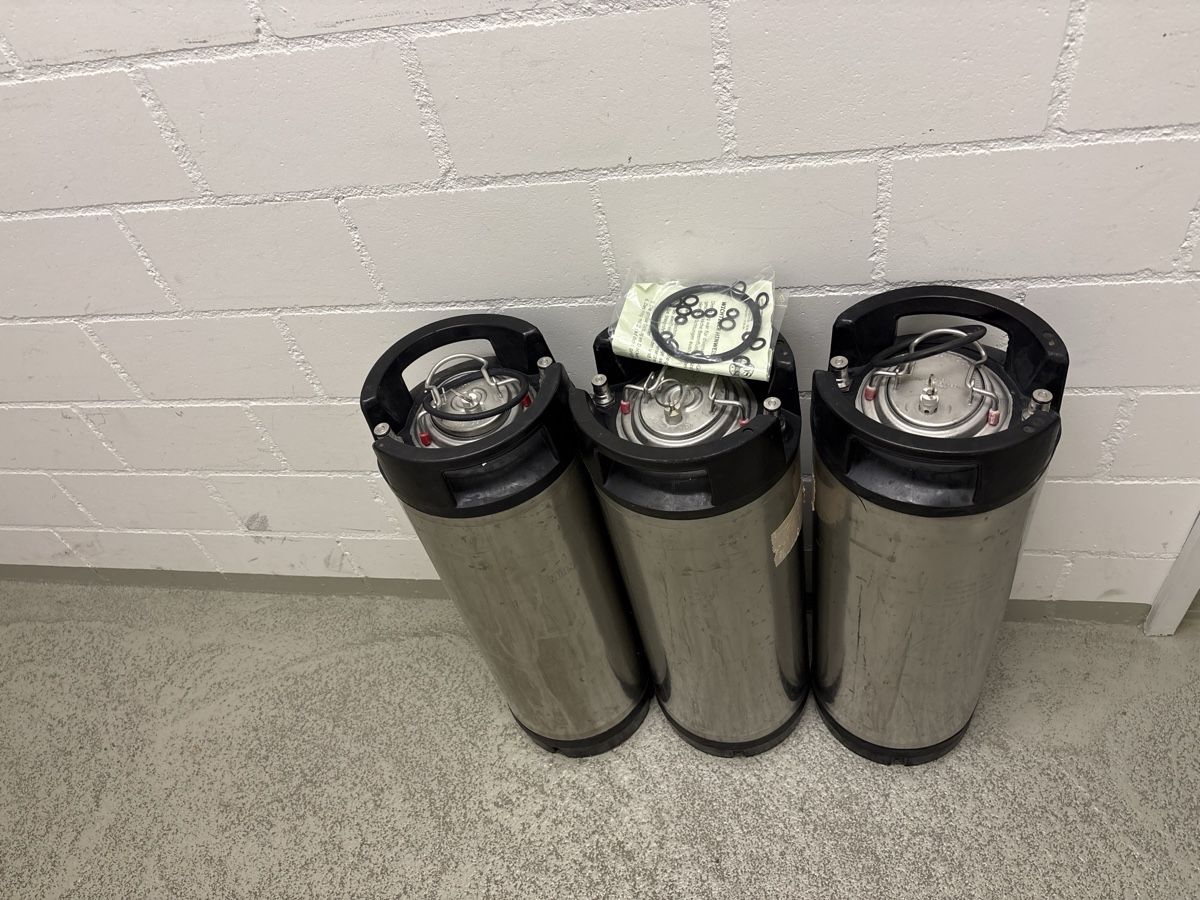 Accessori: 3 x NC Keg – Usato da Sarnen venduto da EhmKey
