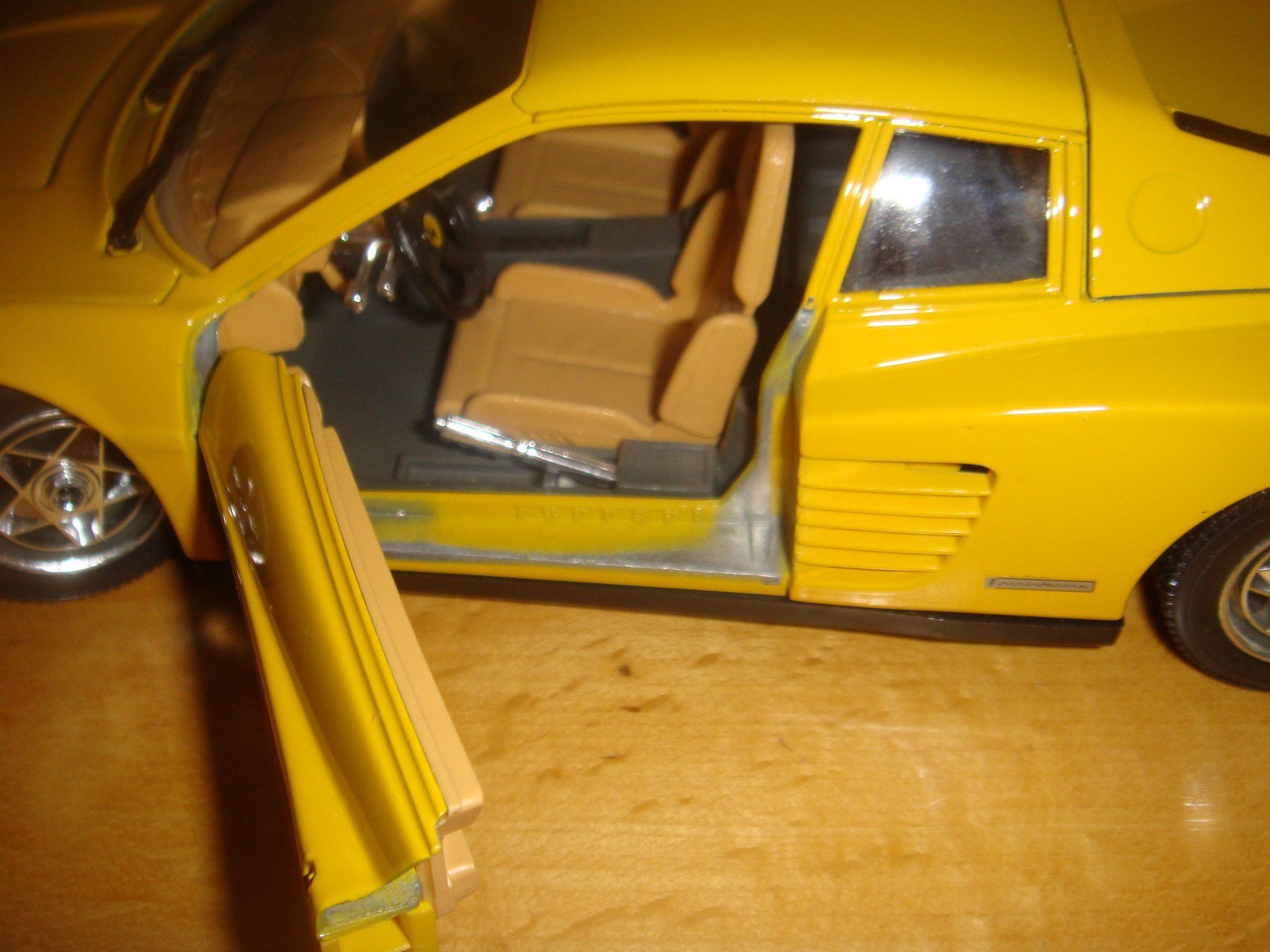 Bburago Modellini d'auto: Ferrari testarossa Bburago – Nuovo (secondo la descrizione) da Reinach BL venduto da Maryichbins 1