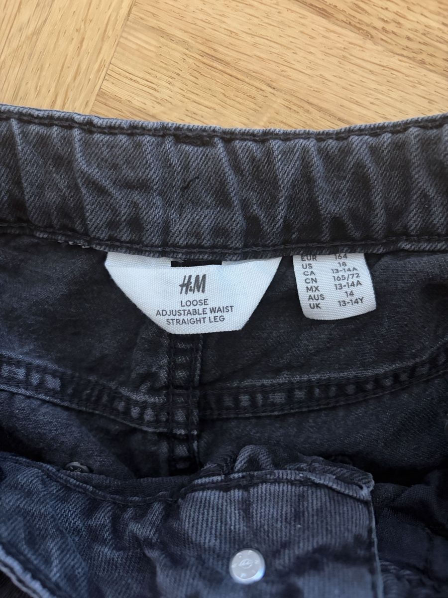 H&M Pantaloni: Schwarze Jungs Hose – Usato da Fehraltorf venduto da van_dw58 2