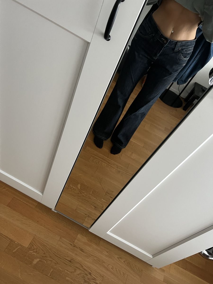 Jeans: Lowwaist Jeans Grösse 36/38 – Usato da Wettingen venduto da Jaaani
