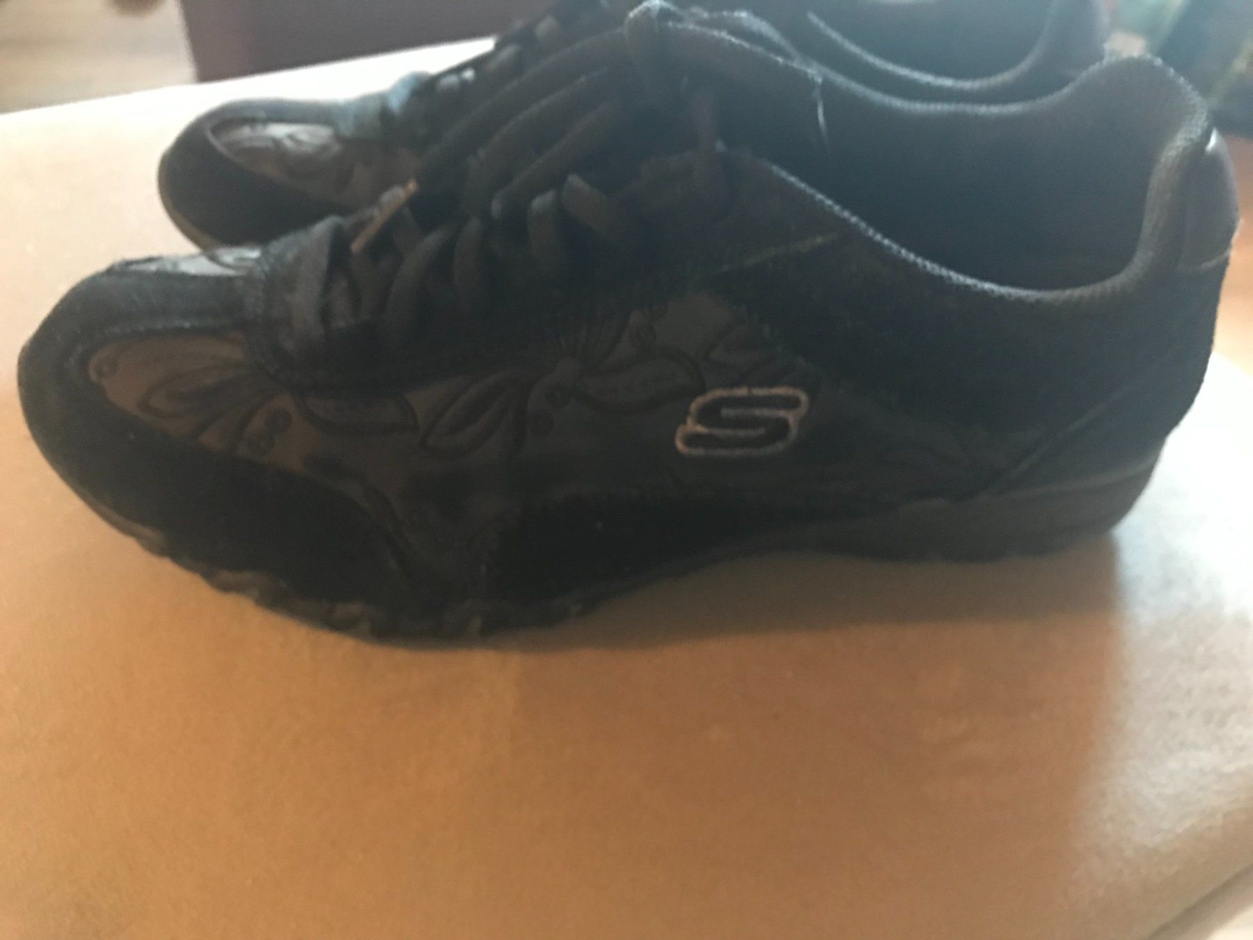 Scarpe da donna: Damen Sneakers, Schwarz Grösse 37 – Usato da Opfikon venduto da Sonnenuntergang12 1