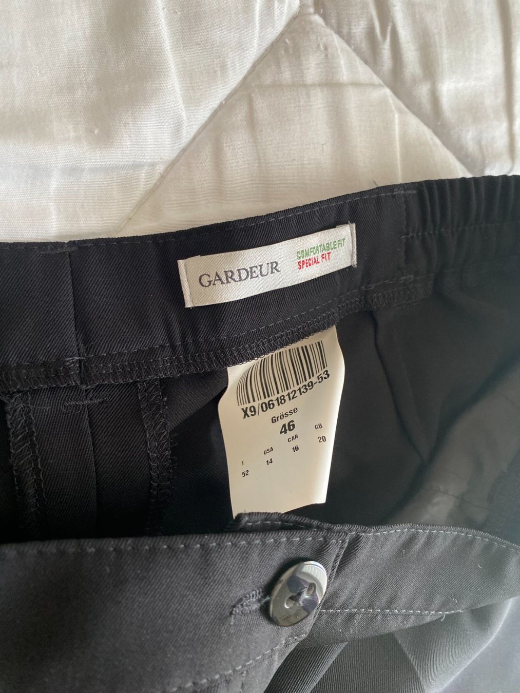 Polyester Pantaloni: Gardeur Hose, schwarz, Gr. 46, Polyester – Usato da Gümligen venduto da Primeselection 2
