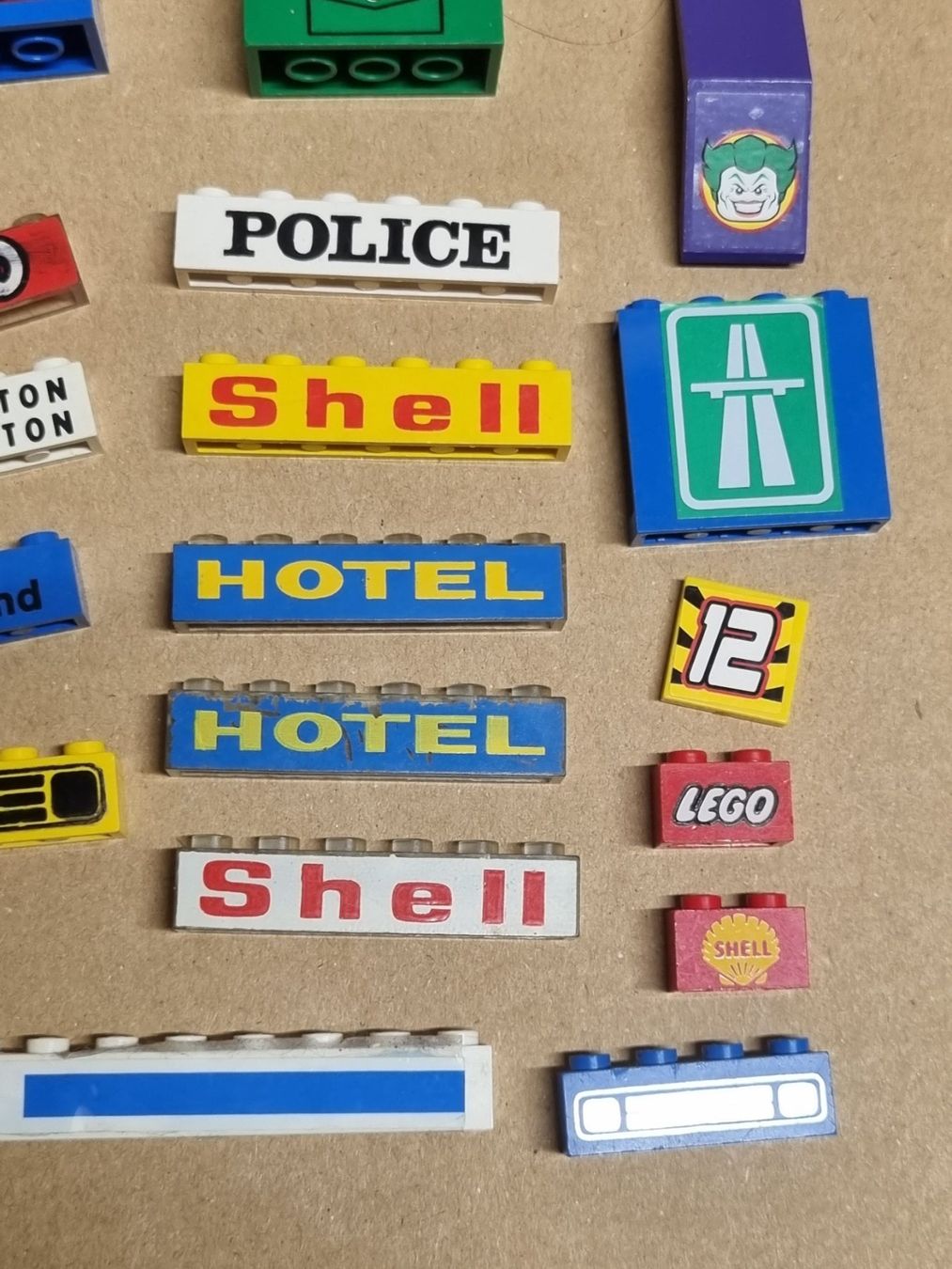 Lego Kit di costruzioni: LEGO Teile - Mix mit Print / Sticker – Usato da Basadingen venduto da NekoBricks 1