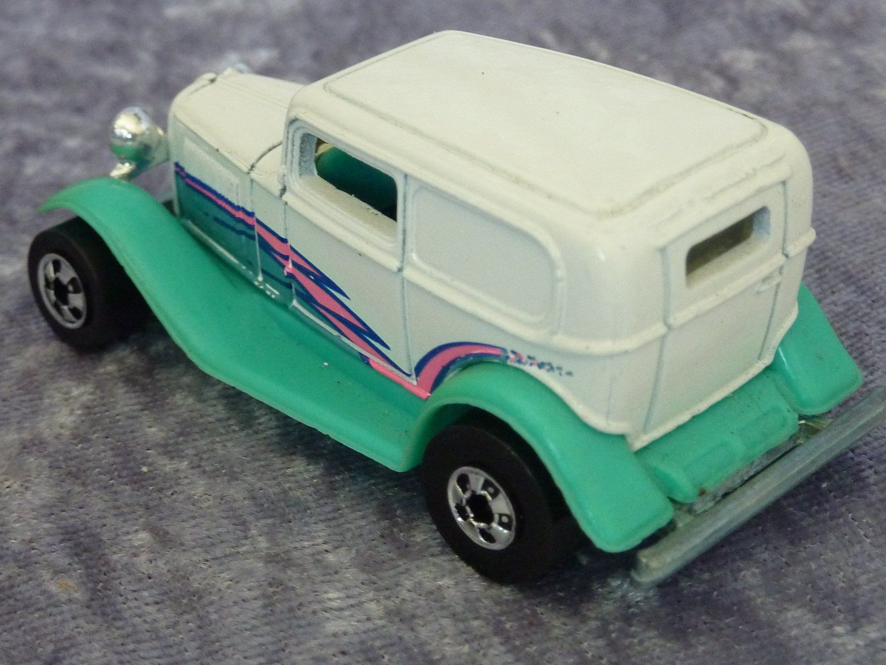 Hot Wheels Modellini d'auto: '32 Ford Delivery mint 1:64 – Usato da Dürrenäsch venduto da Cobra1ch 3