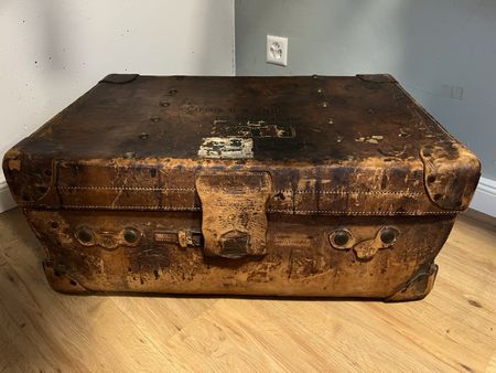 Vintage Reisekoffer/Truhe aus Leder, Antik Deko, Unikat!