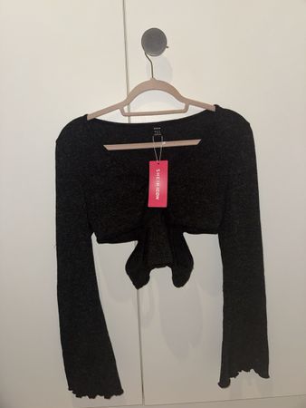 Ensemble Shein Icon noir haut et jupe neuf avec étiquette