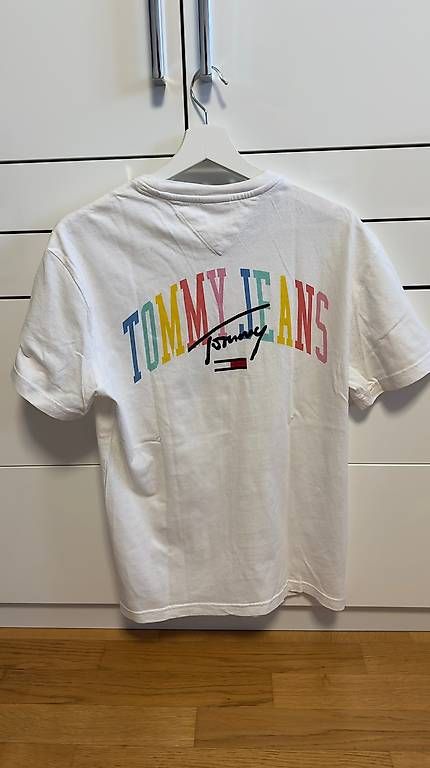 T-shirt: Tommy Hilfiger T-Shirt XS – Usato da Romanshorn venduto da cedoo8590 1