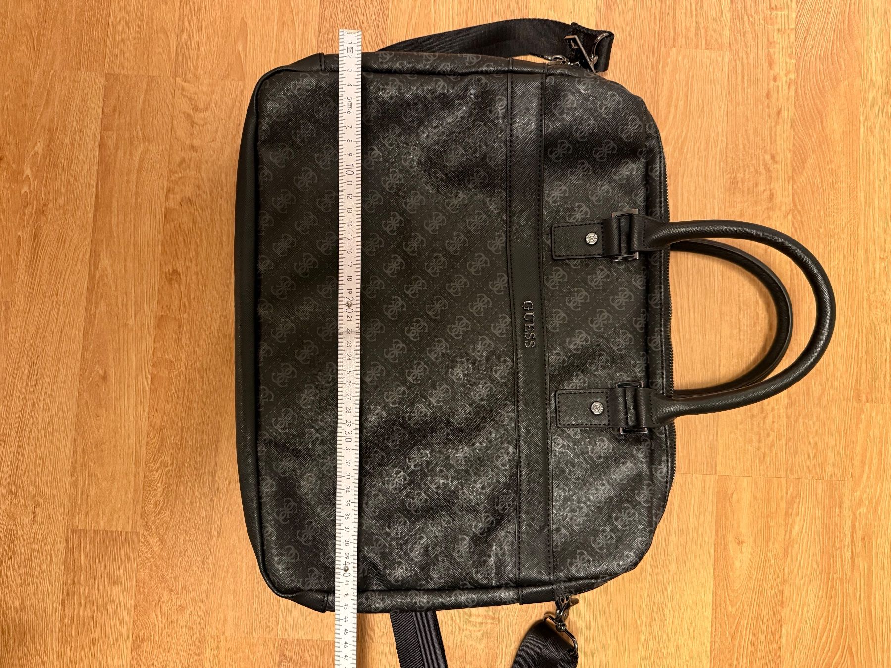 Guess Taschen: Guess Umhängetasche / Laptoptasche schwarz – Neu (gemäss Beschreibung) aus Chur von Gundelle32 7