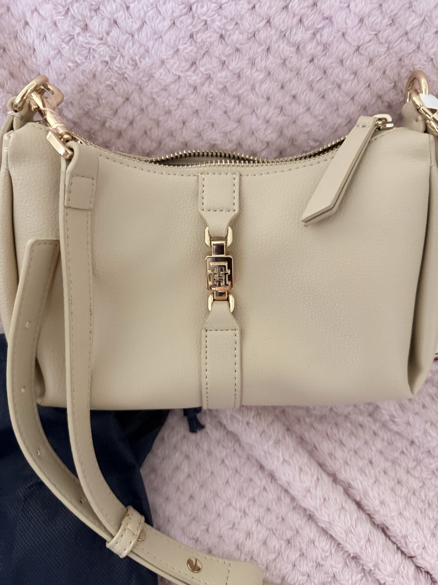 Borse da donna: Tommy Hilfiger Tasche – Nuovo e nell'imballaggio originale da Adliswil venduto da jasmine.k.m 1