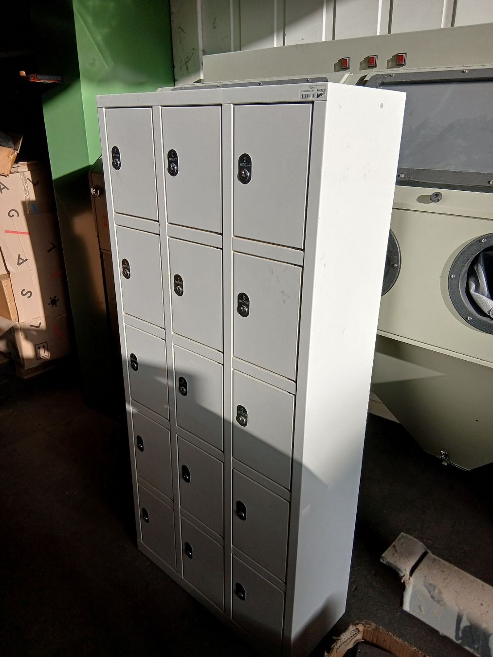 Schränke: schrank – Gebraucht aus Neuenegg von sin_8lds