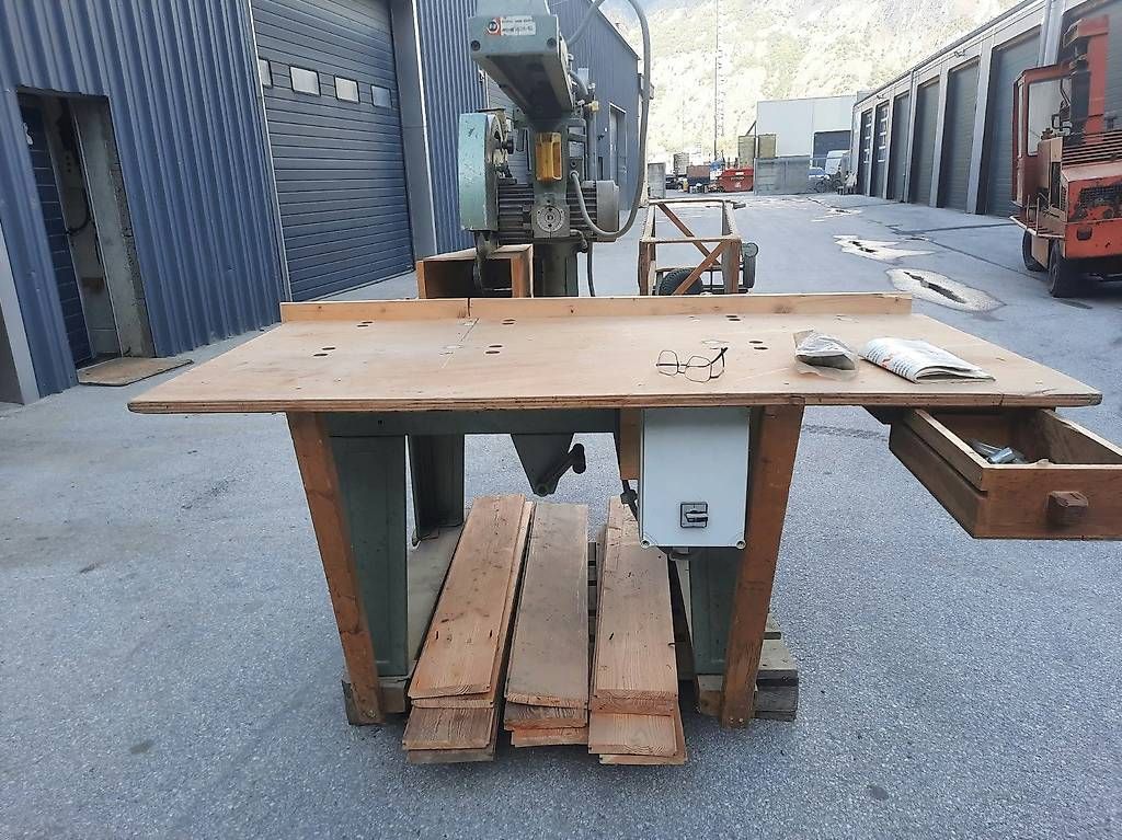 Scies: Scie circulaire DeWalt – D'occasion à Salvan par cra_qnt2 3