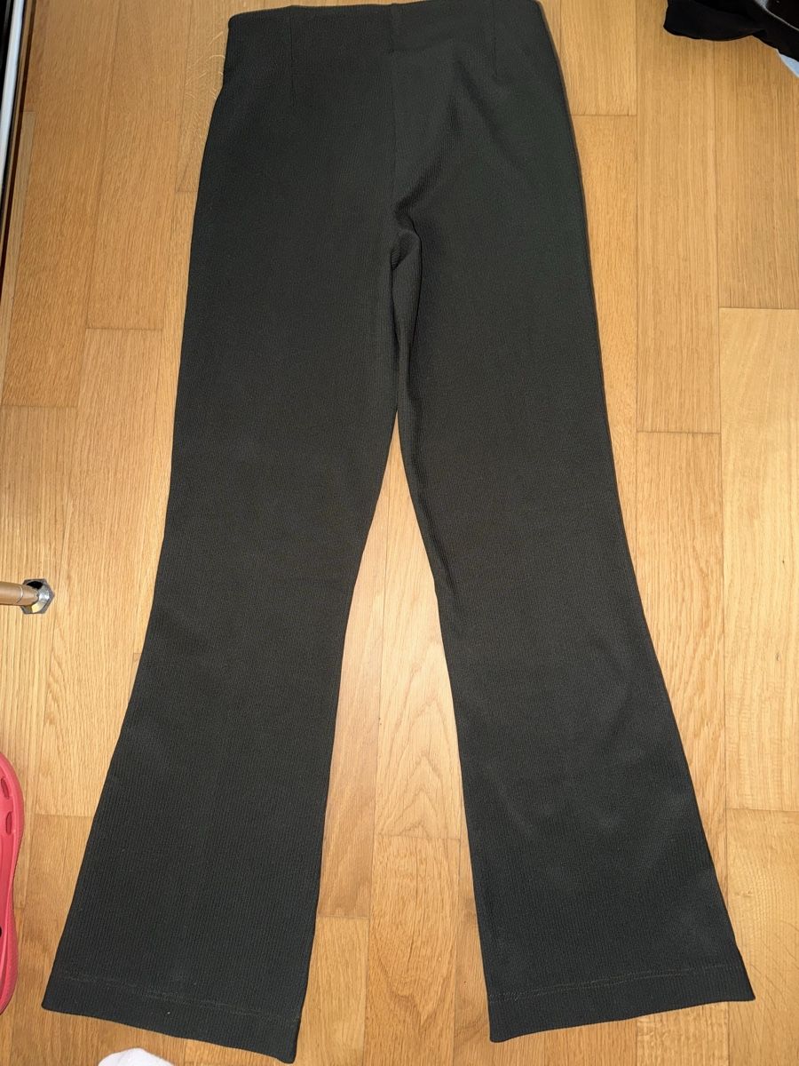 Only Pantaloni: Only Stoffhose dunkelgrün Grösse S – Usato da Winterthur venduto da yar_dpp8 2