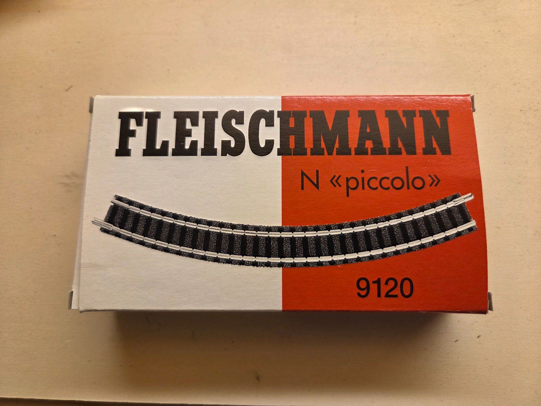 Fleischmann Modellini di ferrovie: Neue Fleischmann Spur N Schienen 9120 – Nuovo e nell'imballaggio originale da Jona venduto da davidoff88