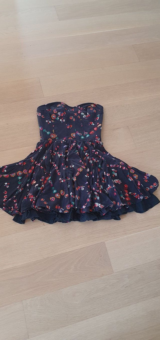 Vestiti: sexy Seide Kleid – Nuovo (secondo la descrizione) da Steinmaur venduto da regenbogen052
