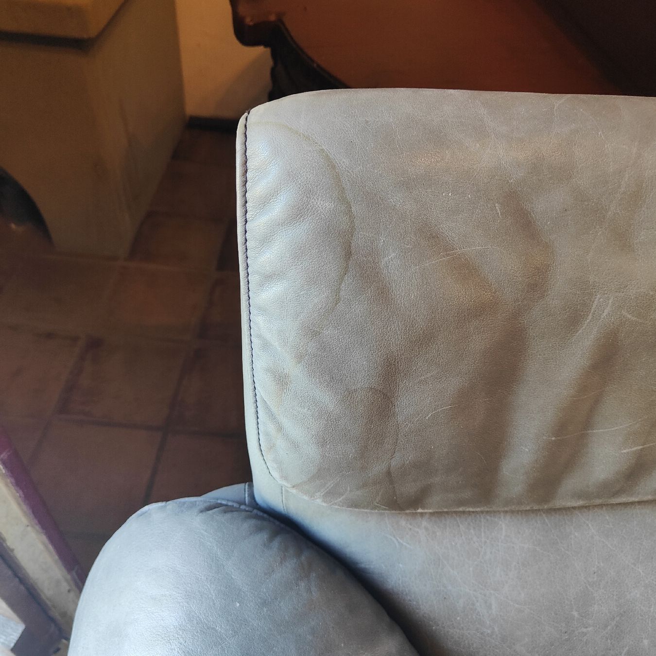 Sofas: Ledersofa 3-Sitzer hellgrau – D'occasion à Buch b. Frauenfeld par Sesi13 4