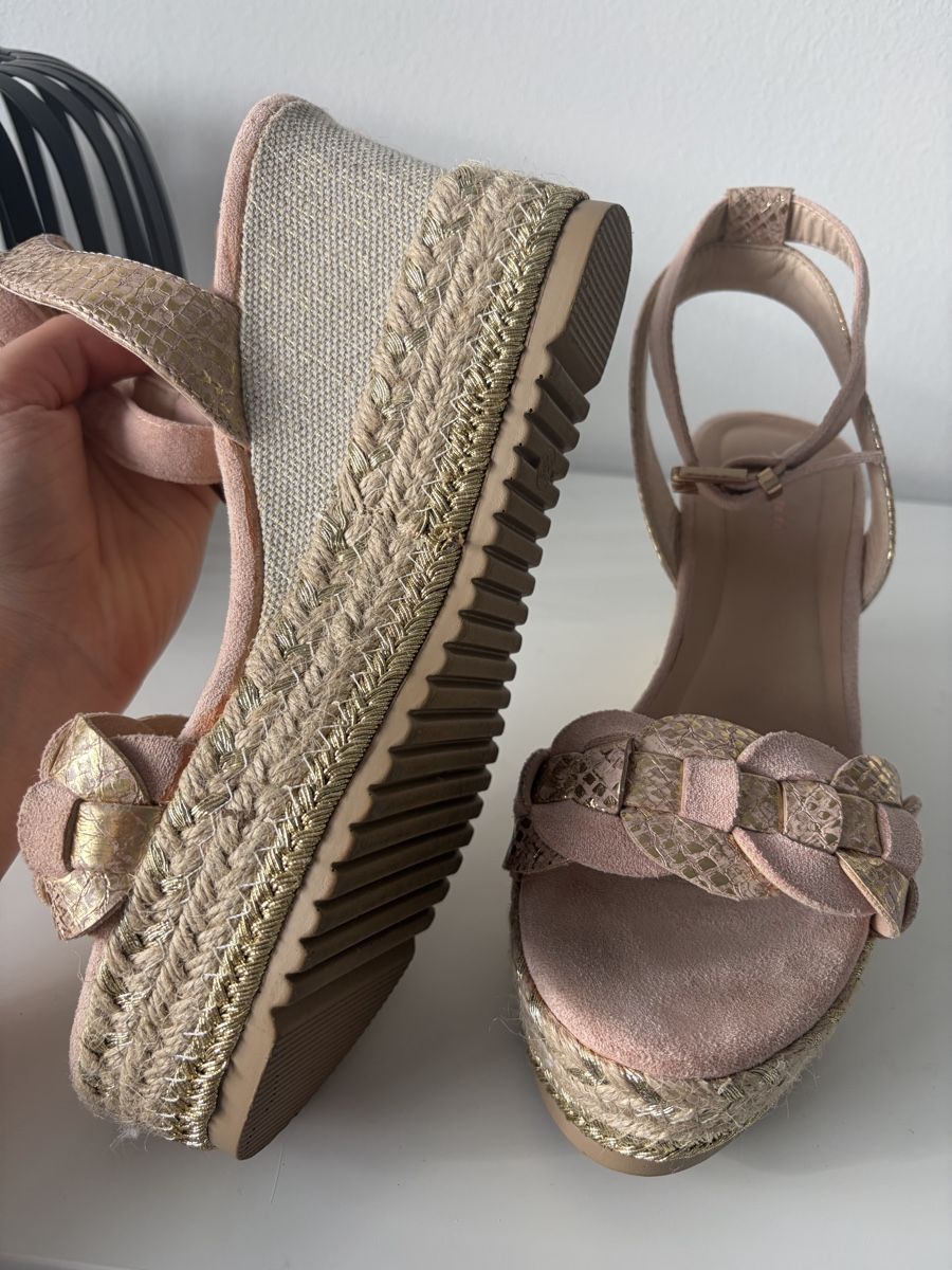 Damenschuhe: Plattformsandaletten Gr 38  – Gebraucht aus Othmarsingen von che_n8zz 4
