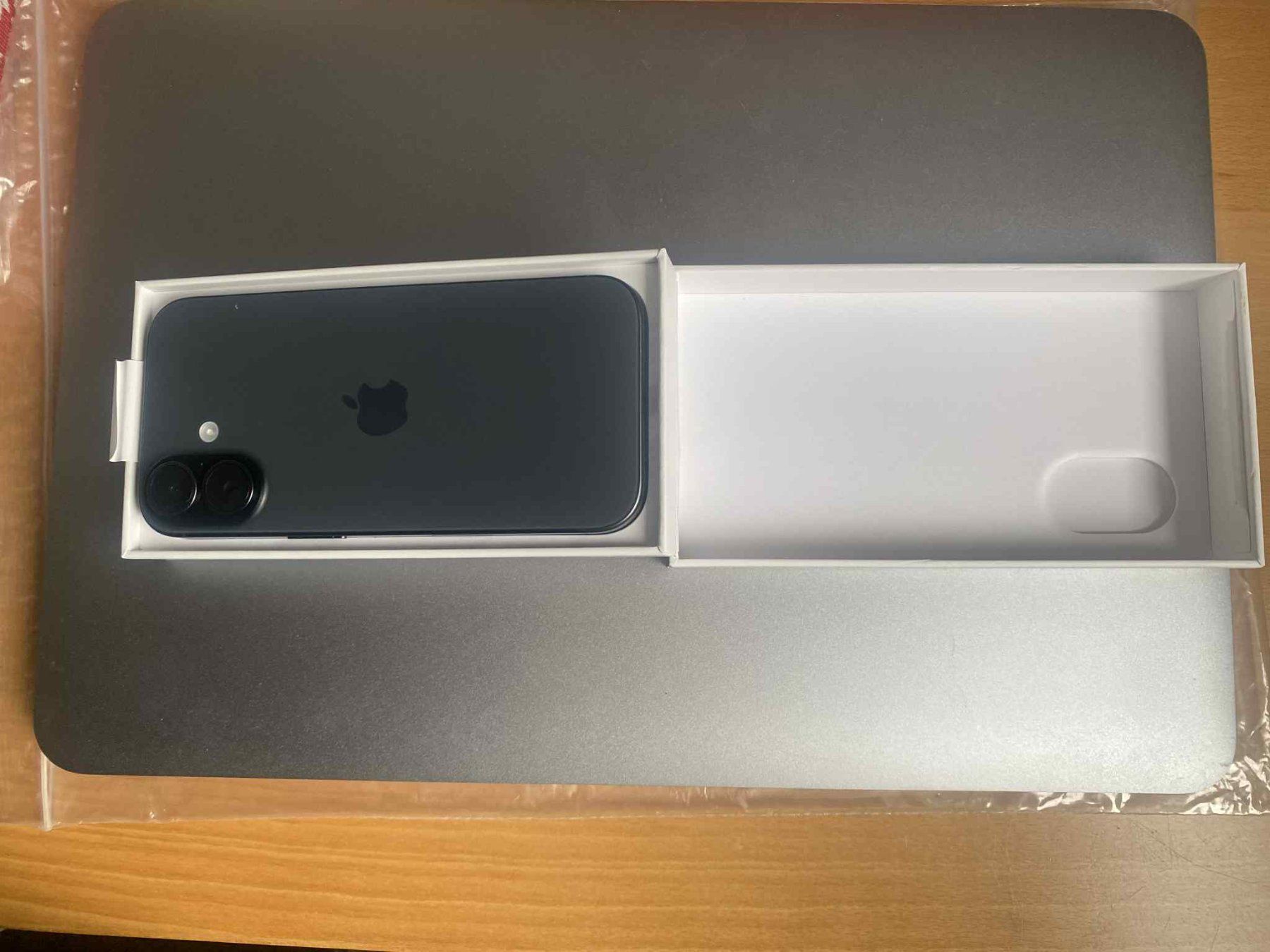 Apple Handys / Smartphones: Apple iPhone 17, 256 GB, Schwarz, Neu – Neu und originalverpackt aus Allschwil von mick-fed 8