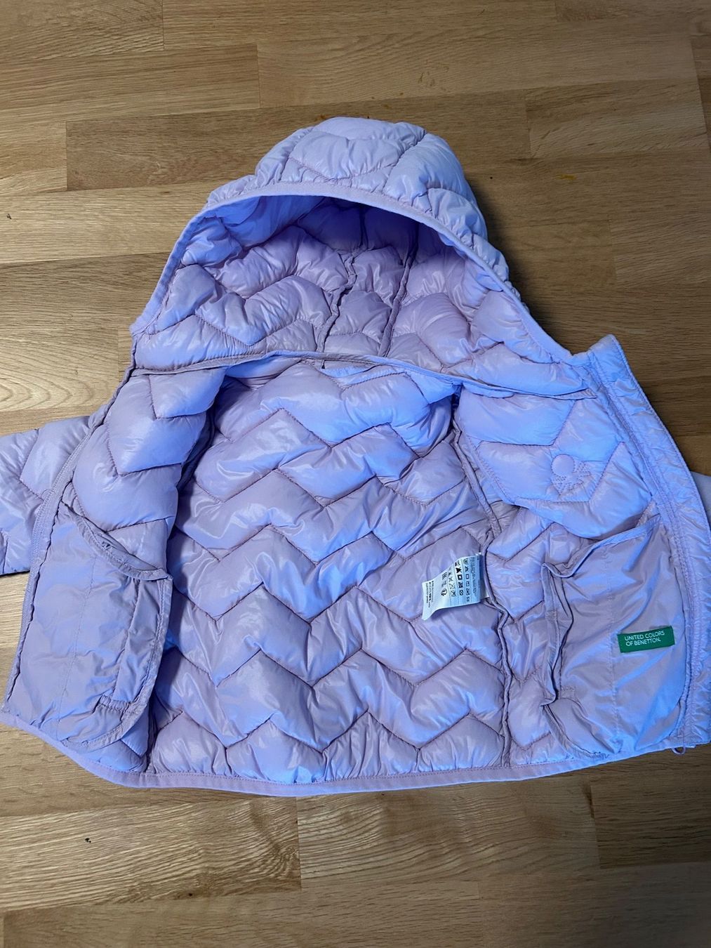 Benetton Jacken & Mäntel: Benetton Dauenjacke Mädchen Winter – Gebraucht aus Zug von Domino44 2