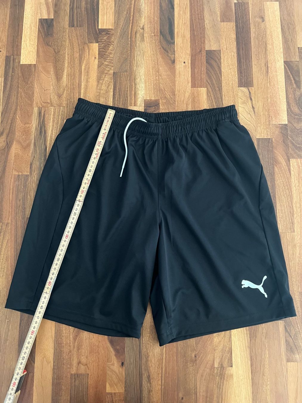 Puma Pantaloni: Puma Shorts Schwarz Grösse M – Nuovo (secondo la descrizione) da Laufen venduto da senu_01