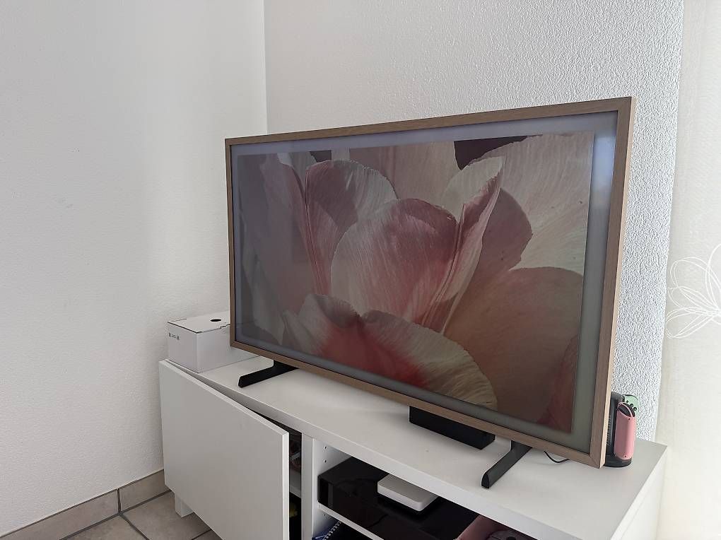 Samsung Fernseher: Télévision Samsung The Frame – Gebraucht aus Fribourg von eli_fl7x 1