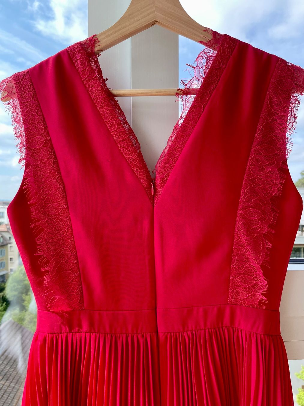 Kleider: rotes Sommerkleid von Three Floor – Gebraucht aus Zollikon von pitpat02 3