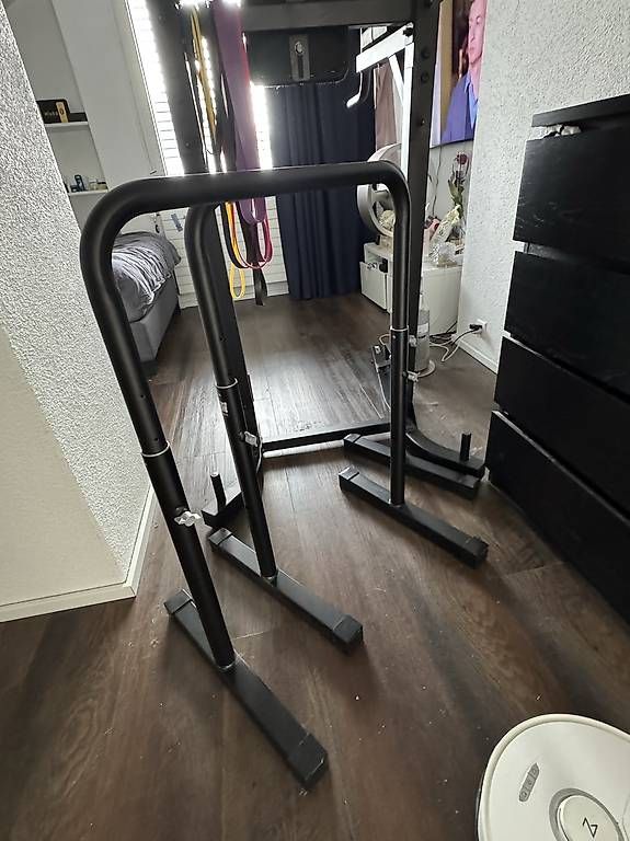 Hometrainer: Gym Gerät + 2 separate Dipstangen – Usato da Rütihof venduto da lev_fr8h 3