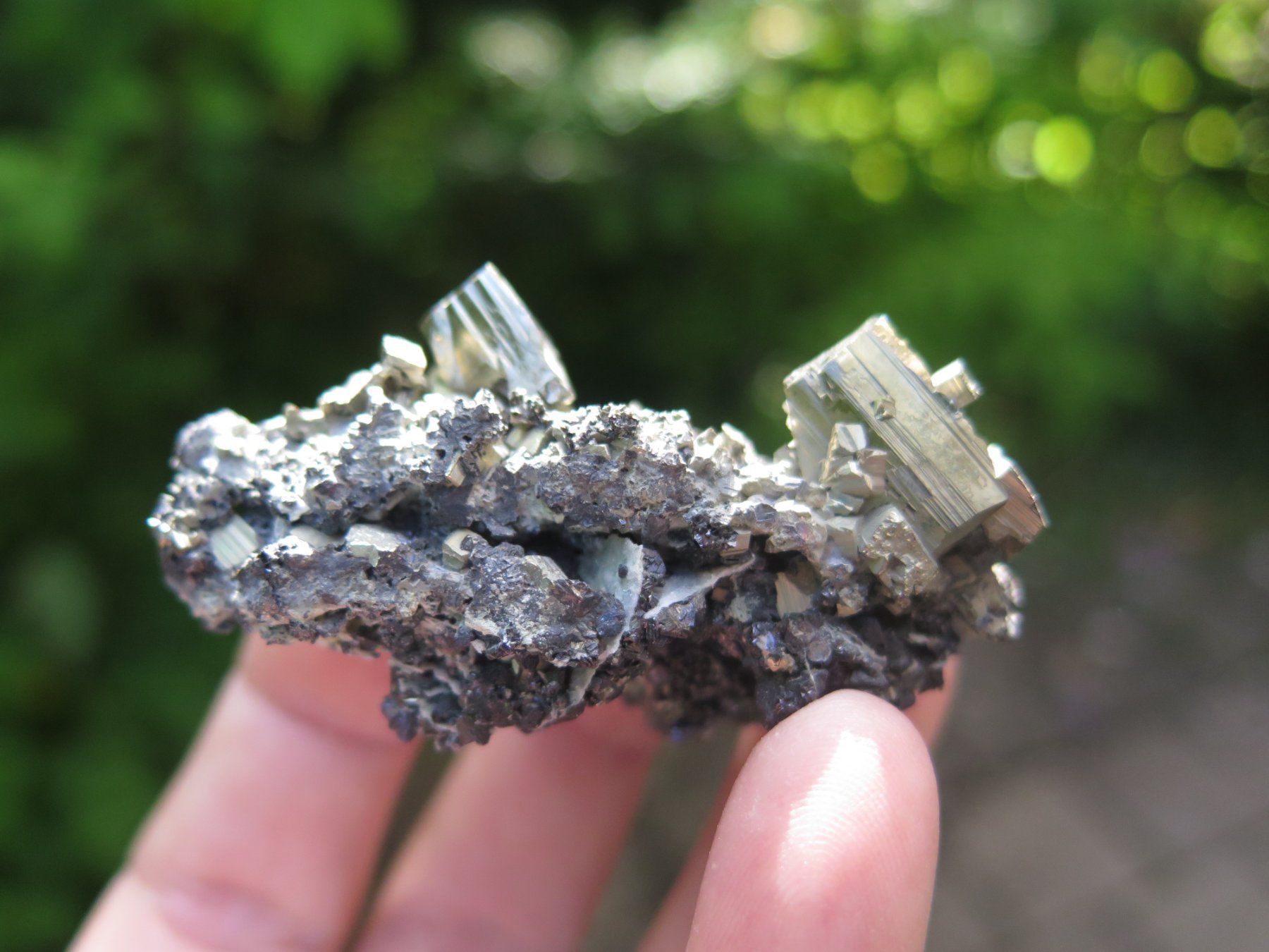 Minerali & Pietre curative: Pyrit auf Sphalerit von Bulgarien – Usato da Schaffhausen venduto da Yamakana51L8736OQ8 4