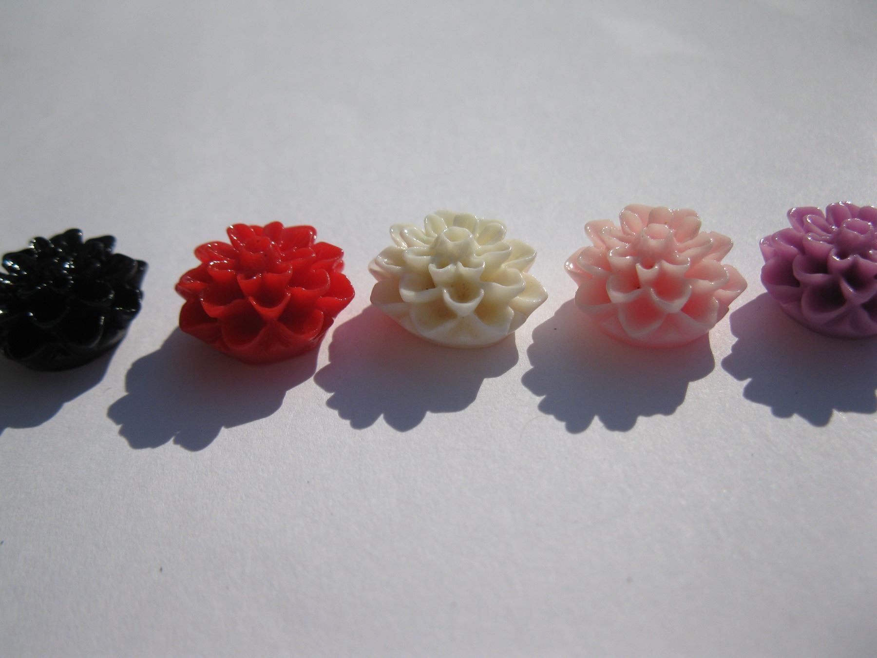 Alle Dekorationen: 10 Filigrane Deko Blumen 16mm, Mix – Neu und originalverpackt aus St. Margarethen TG von LuanaKa 1