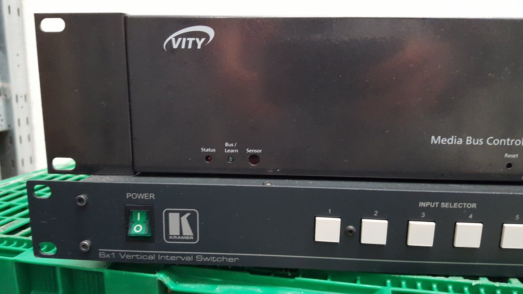 Sistema di controllo: media bus control / switcher – Usato da Igis venduto da JUST-4U-ENJOY