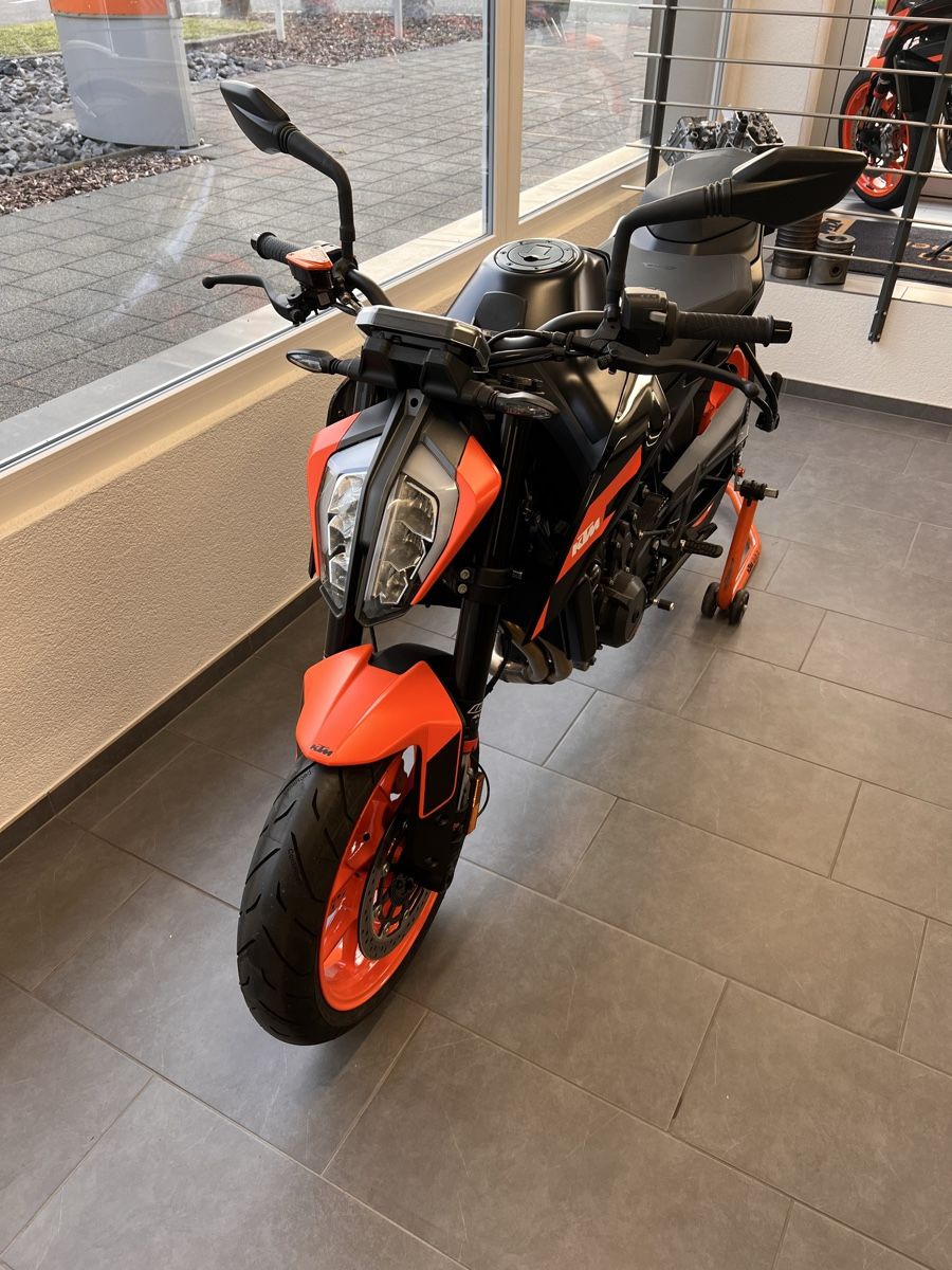 Strasse: KTM Duke 890 GP – Neu und originalverpackt aus Möriken AG von Golf_89 1
