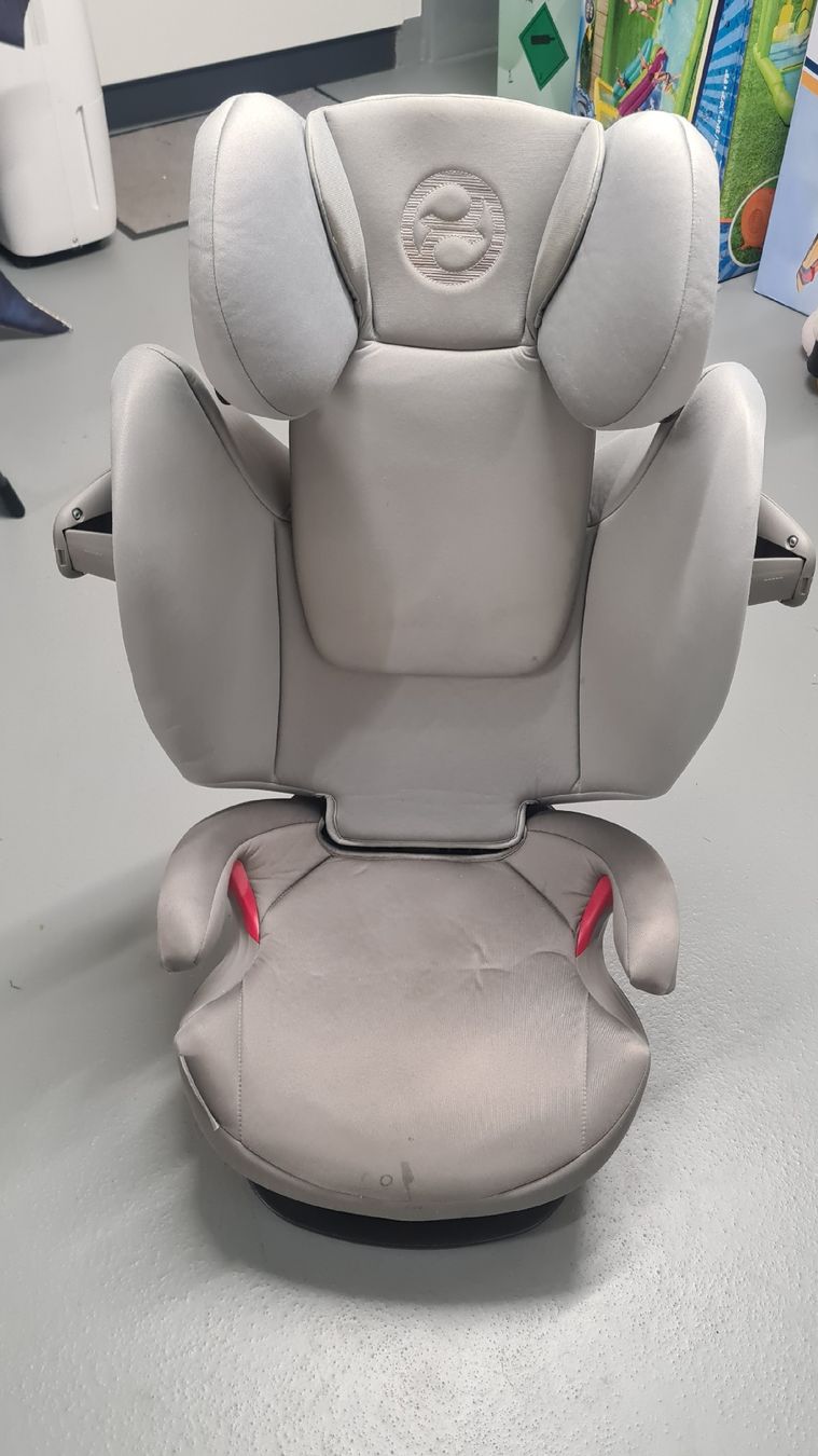 Cybex Seggiolini per auto: Kindersitz Cybex Palla S-fix – Usato da Rheineck venduto da Outrage