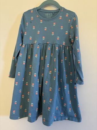 Kleid Next blau mit Blumenmuster Grösse 104-110